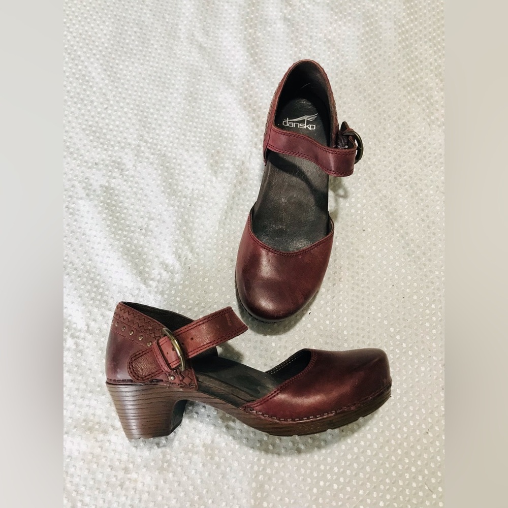 Dansko Mary Jane shoes burgundy